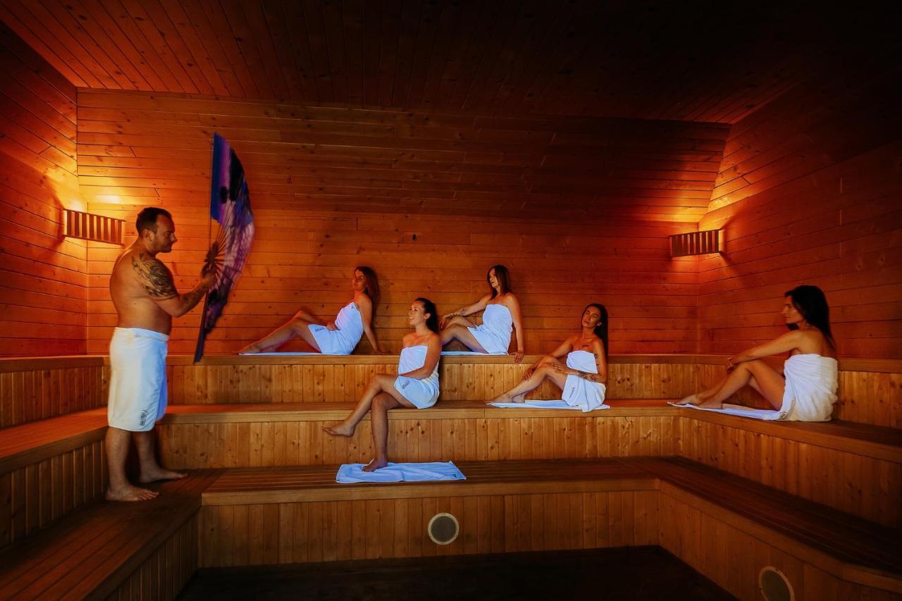 Hotel Uroczysko Cedzyna 외부 사진