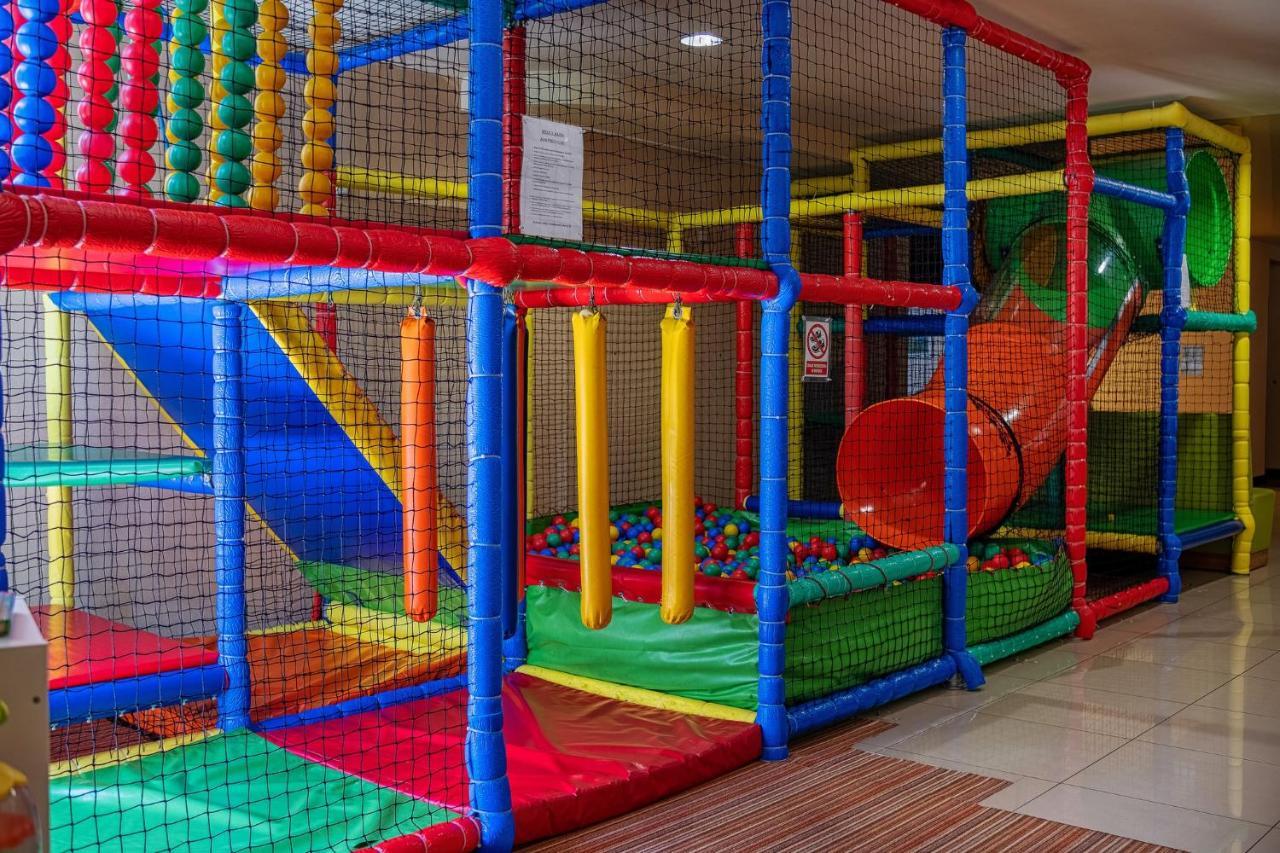 Hotel Uroczysko Cedzyna 외부 사진